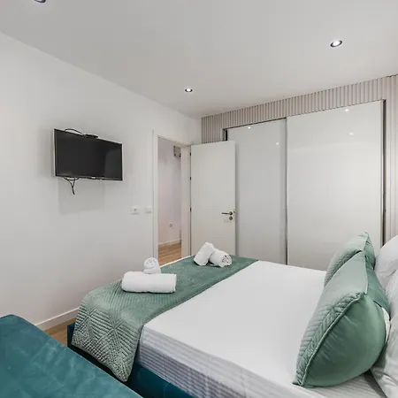 Appartement The Garden Jacuzzi By Ps Golem (Tirana)