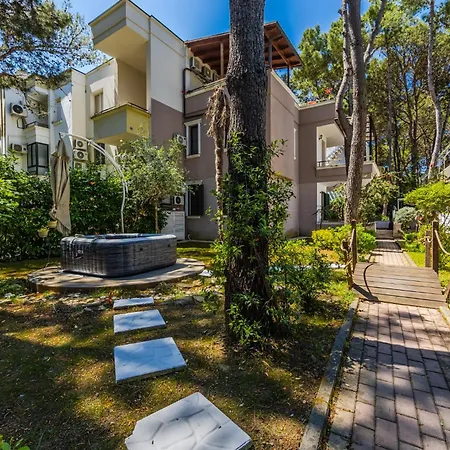 The Garden Jacuzzi By Ps * Golem (Tirana)